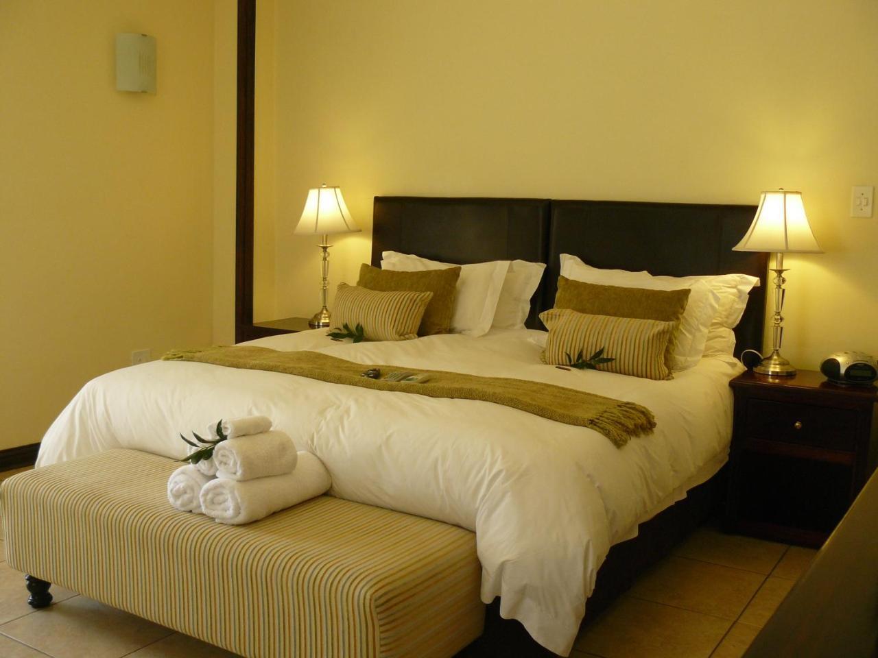 Moon And Sixpence Garden Guest House Muldersdrift Bagian luar foto