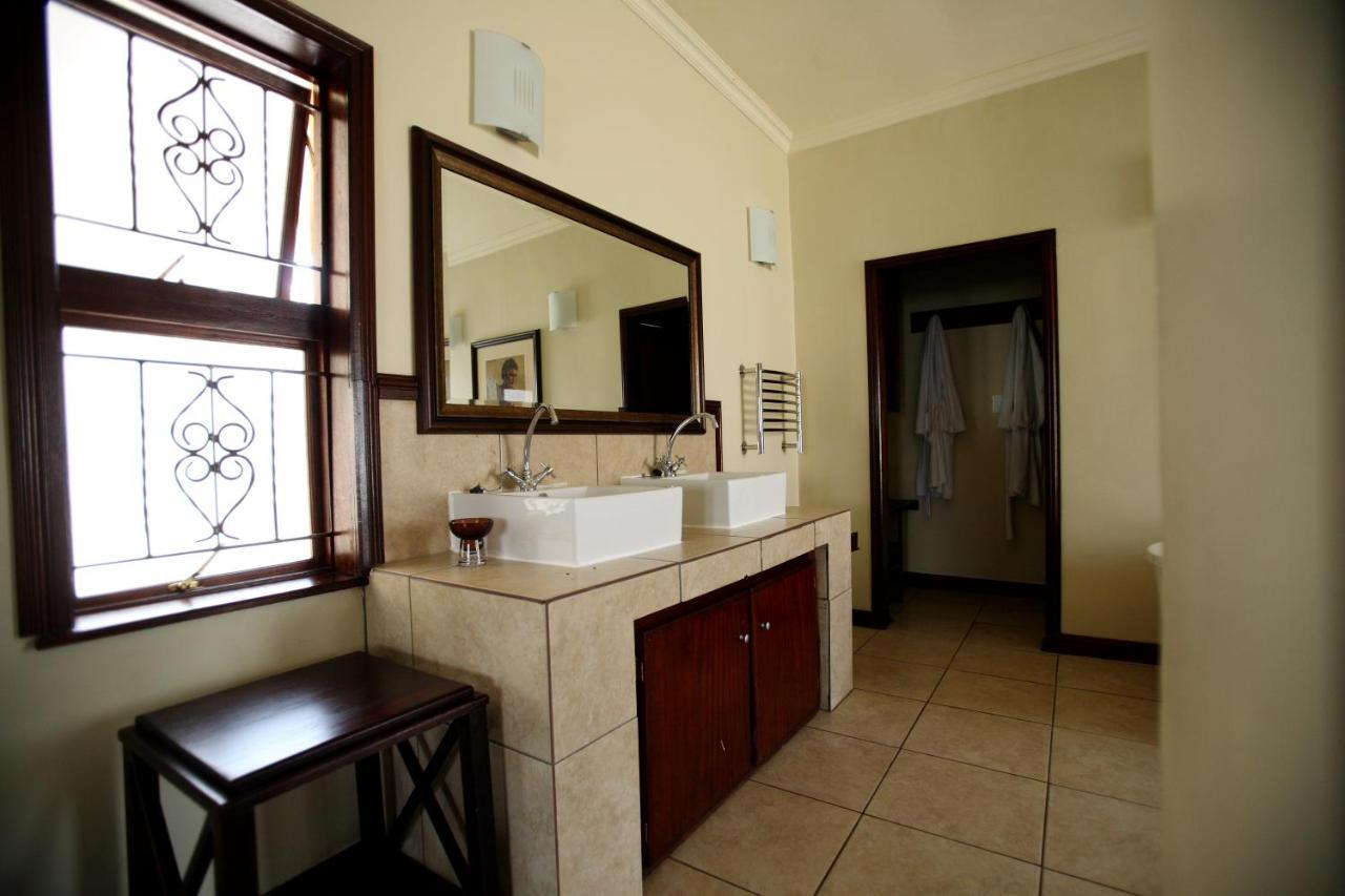 Moon And Sixpence Garden Guest House Muldersdrift Bagian luar foto